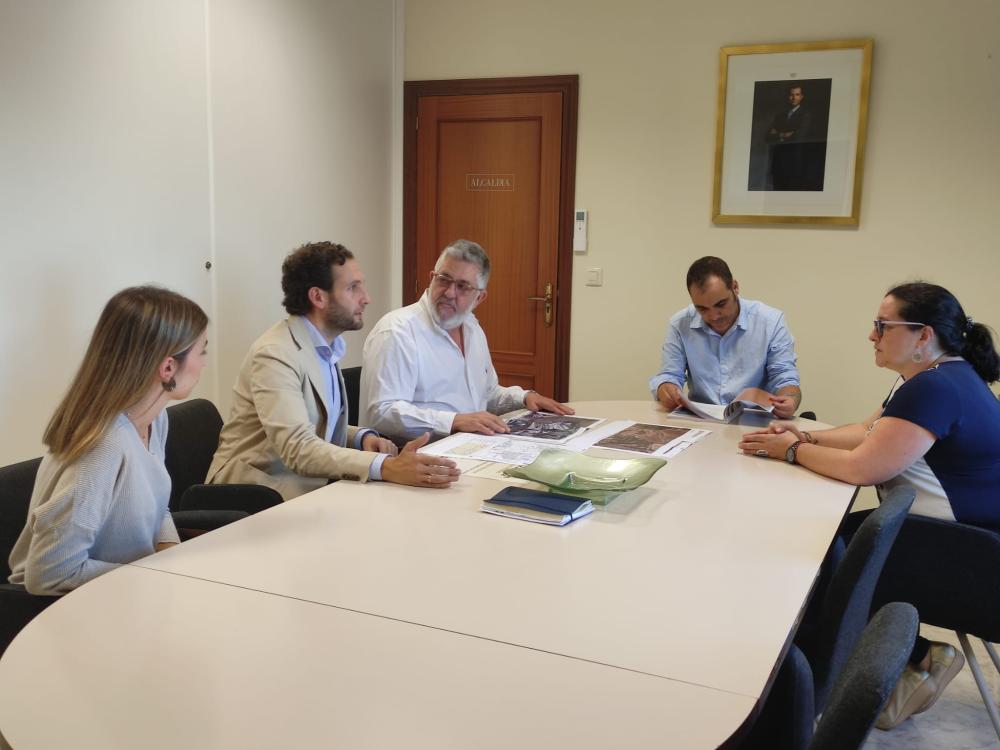 Imagen El presidente de la DPH, Isaac Claver, visita la localidad de Alcubierre