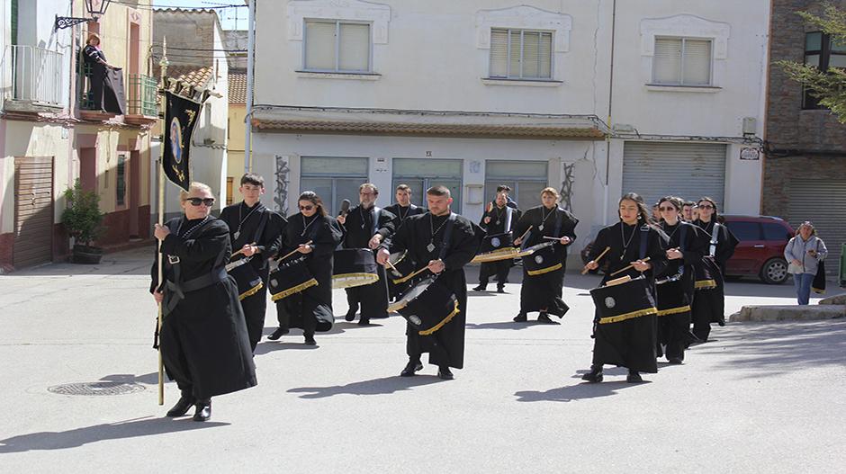 Imagen Música de tambores y versiones de rock conviven en las Fiestas de Pascua de Alcubierre